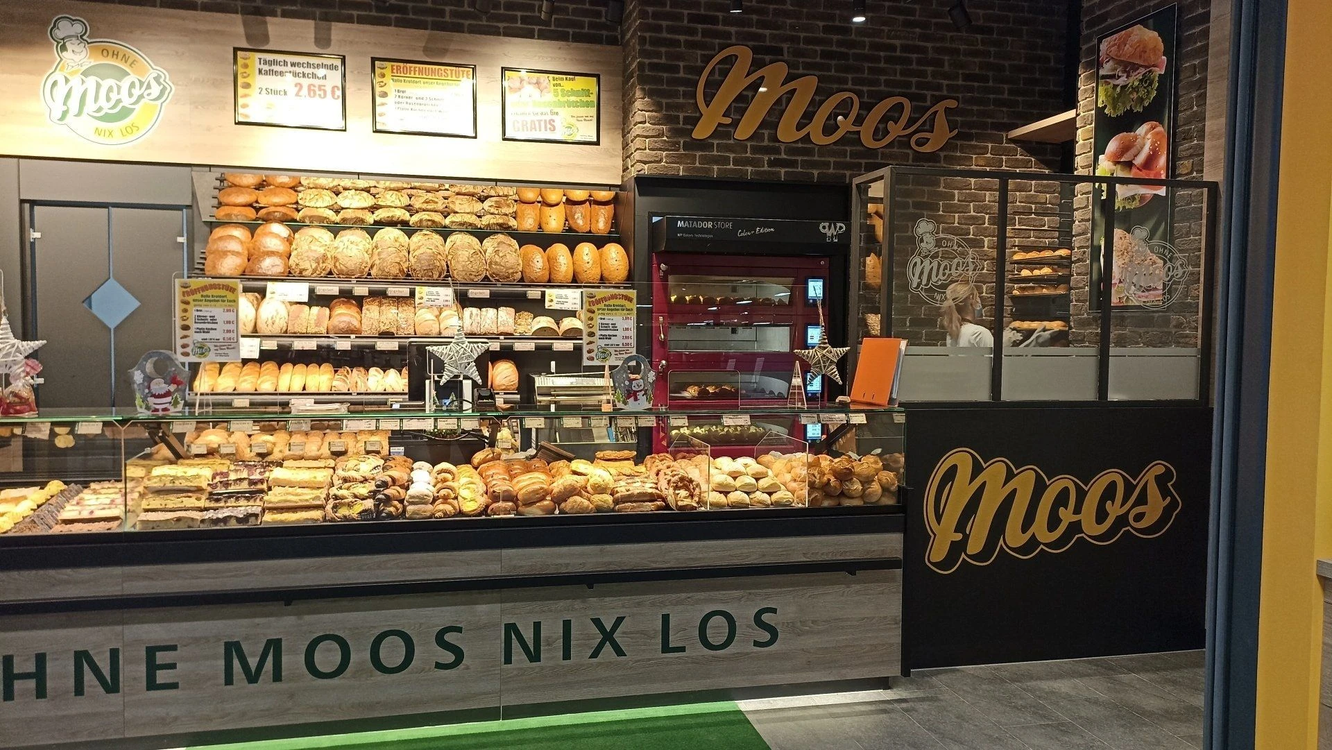 Gemütlicher Verkaufsraum bei Moos